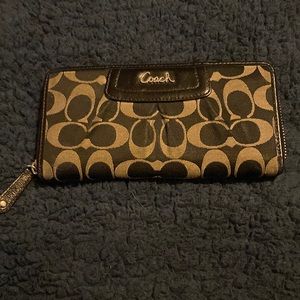 Coach signature C Wrap around wallet